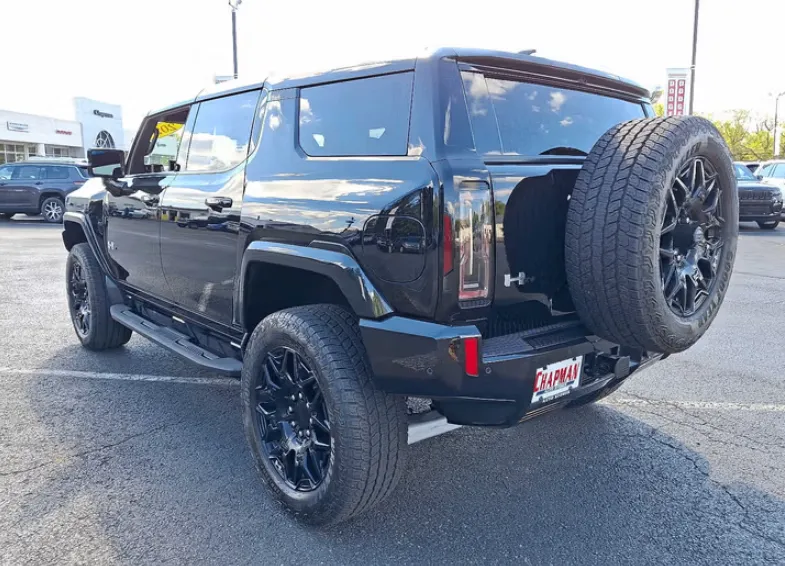 جي أم سي همر EV 2024